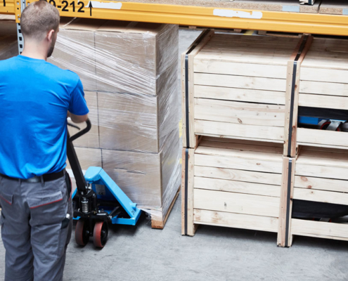 pallet truck application with pallets