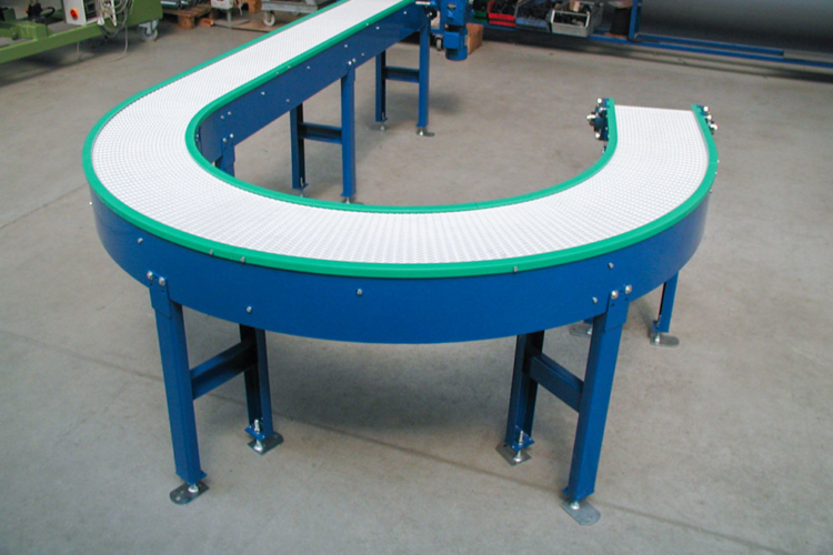 apron conveyor with curve white green blue